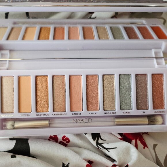 Urban Decay Naked Cyber Eyeshadow Palette - Picture 6 of 6